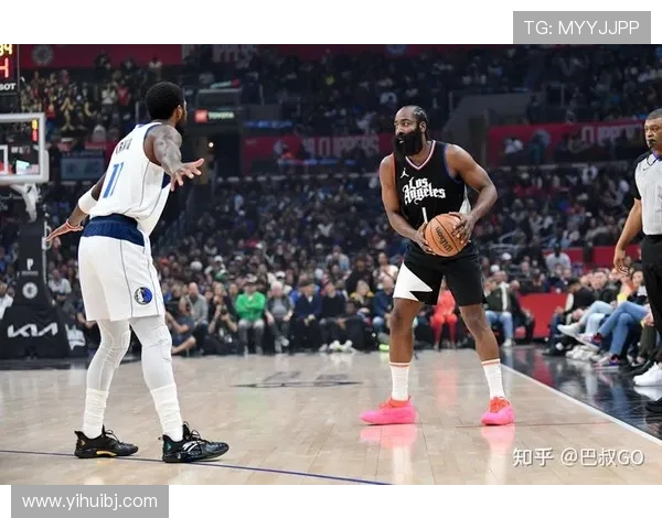 独行侠与快船上演巅峰对决两大核心争锋激烈鏖战引爆全场